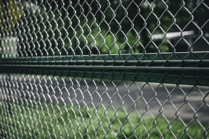 Diamond Mesh Fence Service detail